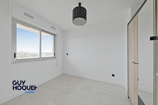 2 pièces - Terrasse - Parking - Cave - Ascenseur