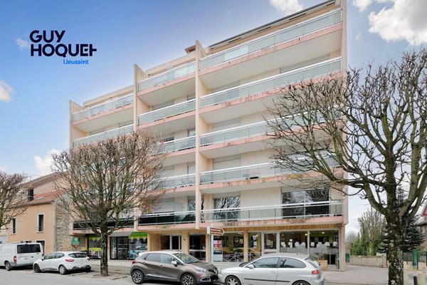 2 pièces - Terrasse - Parking - Cave - Ascenseur