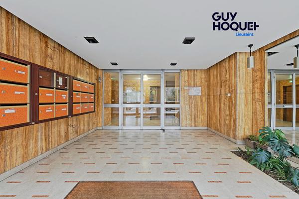 2 pièces - Terrasse - Parking - Cave - Ascenseur