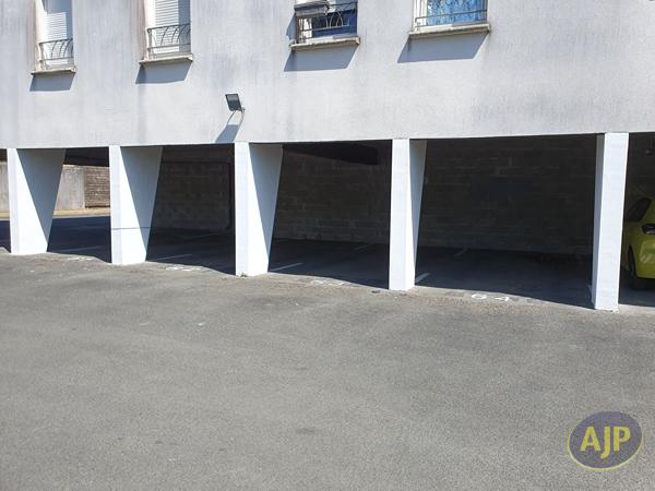 Parking à louer Saintes : 55€ - AJP Immobilier Saintes