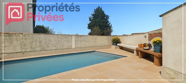 MANDAT EXCLUSIF - Immeuble composé de deux T4, deux T3, Piscine, Pool House et deux locaux commerciaux