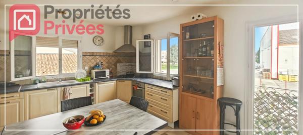 MANDAT EXCLUSIF - Immeuble composé de deux T4, deux T3, Piscine, Pool House et deux locaux commerciaux