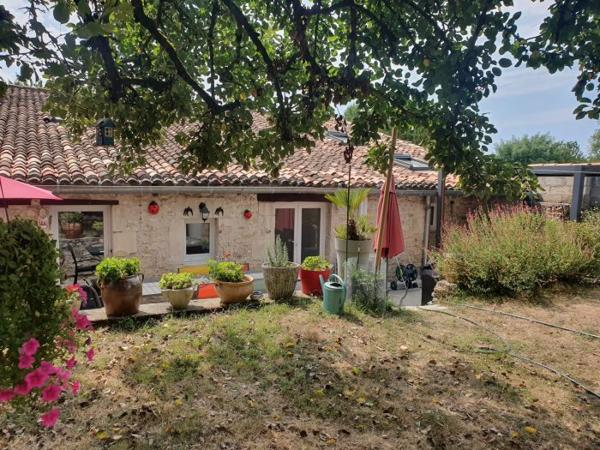 Charmante maison charentaise entièrement rénovée avec soin