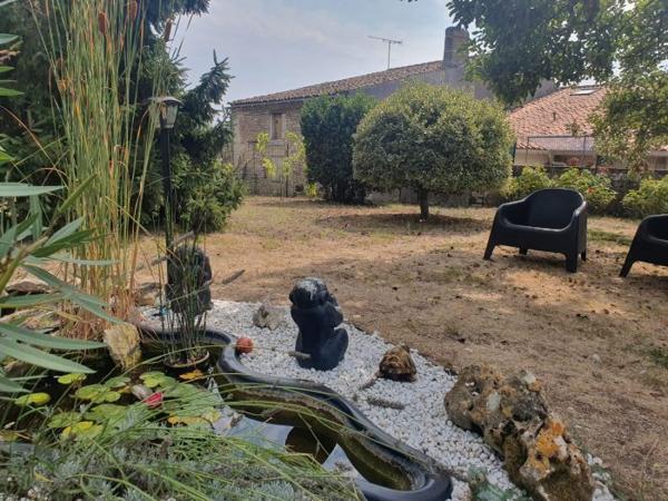 Charmante maison charentaise entièrement rénovée avec soin