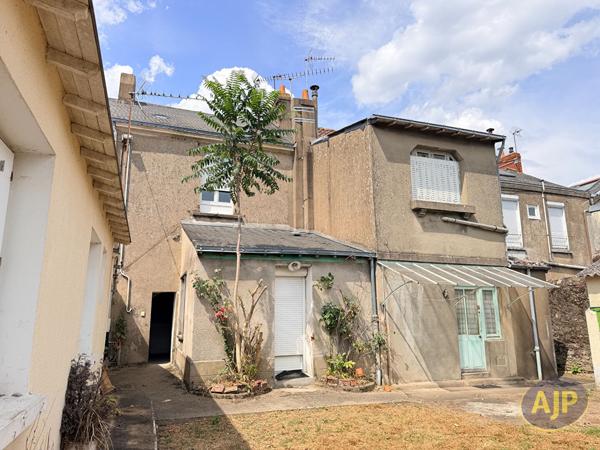 Maison à vendre Nantes - 4 pièces, 71m² avec 2 chambre(s) à 245 000€ - AJP Immobilier Saint Herblain