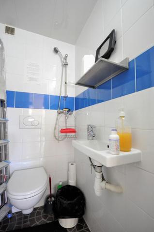 murs commerciaux 33 m2 situé à  Clichy