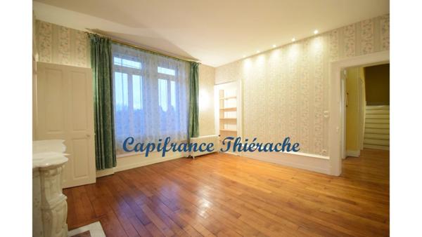 Dpt Aisne (02), sur Hirson, à vendre maison bourgeoise et dépendances sur une terrain de 1492m²