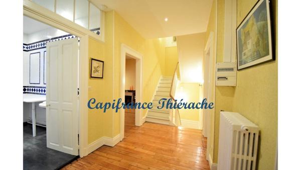 Dpt Aisne (02), sur Hirson, à vendre maison bourgeoise et dépendances sur une terrain de 1492m²