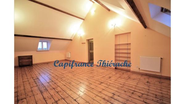 Dpt Aisne (02), sur Hirson, à vendre maison bourgeoise et dépendances sur une terrain de 1492m²