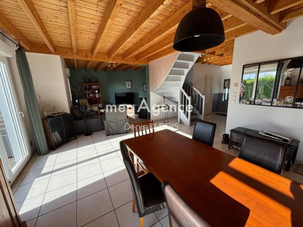 Maison à VALFRAMBERT, 61250 - 6 pièces 140m²