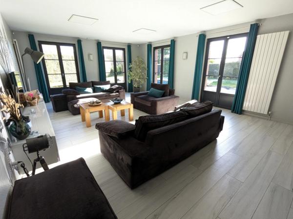 SEMI PLAIN PIED INDIVIDUEL AVEC PISCINE