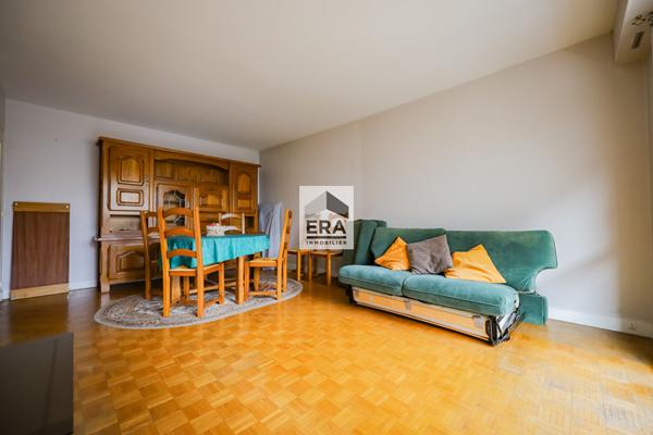 Appartement Paris 2 pièce(s) 58 m2 avec balcons