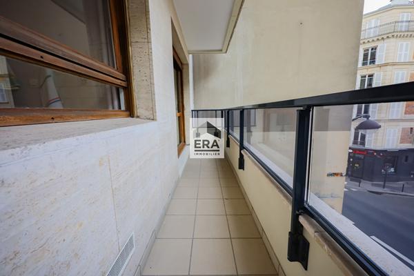 Appartement Paris 2 pièce(s) 58 m2 avec balcons