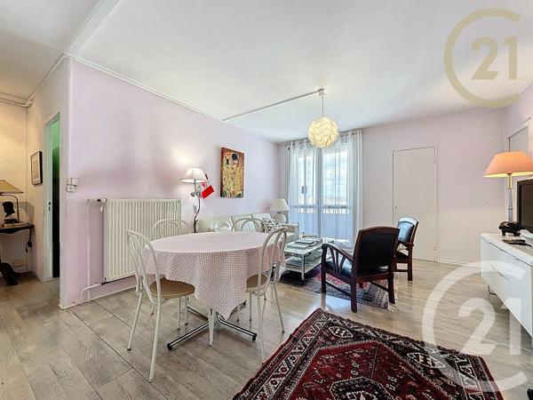 Appartement T4 à vendre  4 pièces - 69,12 m 2   MONTELIMAR  - 26