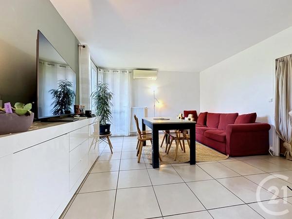 Appartement T4 à vendre  4 pièces - 69,12 m 2   MONTELIMAR  - 26