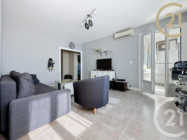 Appartement T4 à vendre  4 pièces - 69,12 m 2   MONTELIMAR  - 26