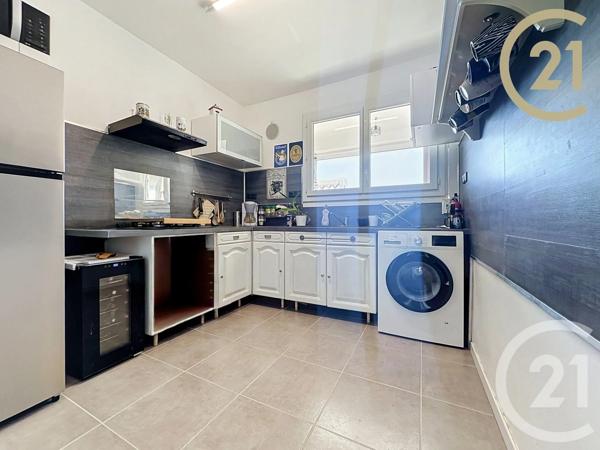 Appartement T4 à vendre  4 pièces - 69,12 m 2   MONTELIMAR  - 26
