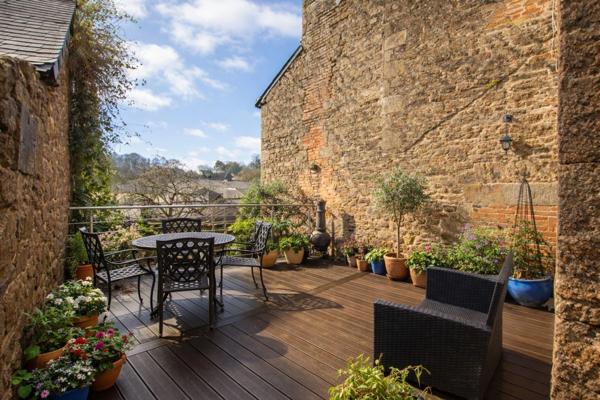 Maison à vendre 7 pièces GORRON centre (53) maison de ville 4 chambres avec terrasse et garage double