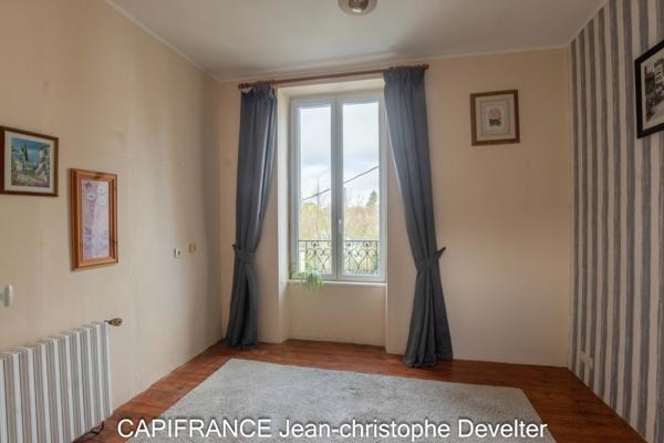 Maison à vendre 7 pièces GORRON centre (53) maison de ville 4 chambres avec terrasse et garage double