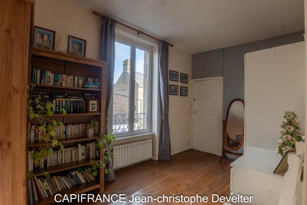 Maison à vendre 7 pièces GORRON centre (53) maison de ville 4 chambres avec terrasse et garage double