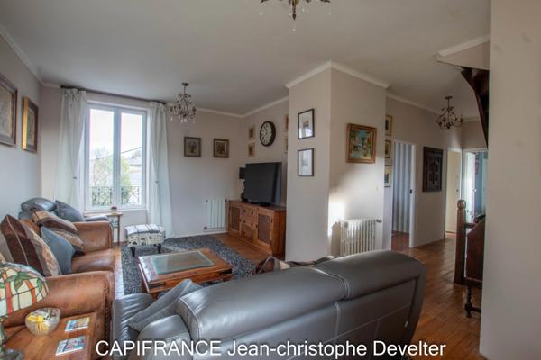 Maison à vendre 7 pièces GORRON centre (53) maison de ville 4 chambres avec terrasse et garage double