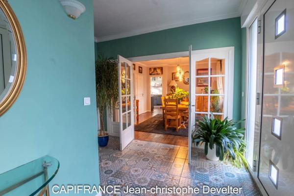 Maison à vendre 7 pièces GORRON centre (53) maison de ville 4 chambres avec terrasse et garage double