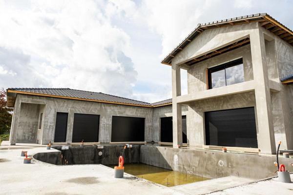 SUPERBE PROPRIETE A ACHEVER (SAINT LOUBES) 440M² SUR TERRAIN DE 4875M²