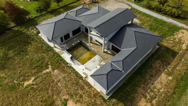 SUPERBE PROPRIETE A ACHEVER (SAINT LOUBES) 440M² SUR TERRAIN DE 4875M²