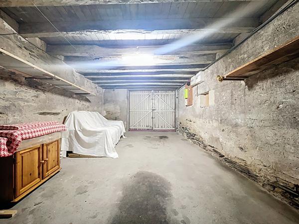 Maison Maze Milon bourg proche du Super U