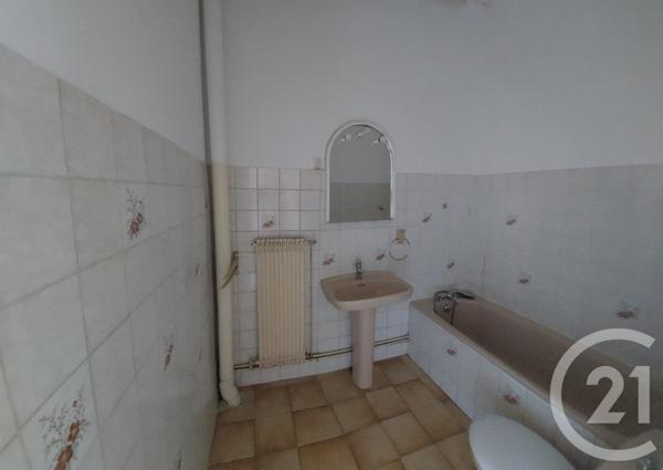 Appartement F3 à vendre  3 pièces - 105 m 2   ST ETIENNE  - 42