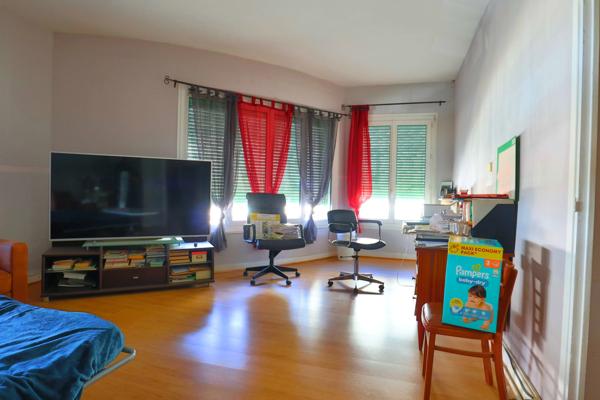 Exclusif Immeuble SAINT VALLIER (26)