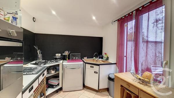 Maison à vendre  4 pièces - 99,75 m2 ST PIERRE LES NEMOURS - 77
