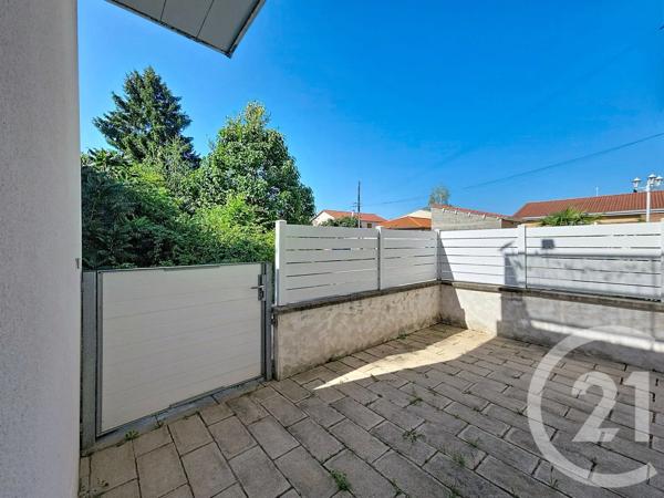 Appartement F2 à vendre  2 pièces - 55,60 m 2   GERZAT  - 63