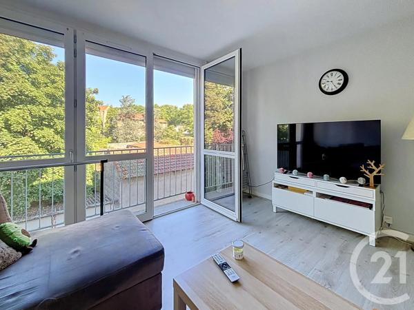 Appartement F2 à vendre  2 pièces - 55,60 m 2   GERZAT  - 63