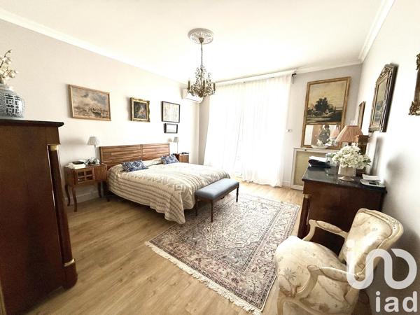 Appartement 6 pièces de 166 m² à Bordeaux (33000)