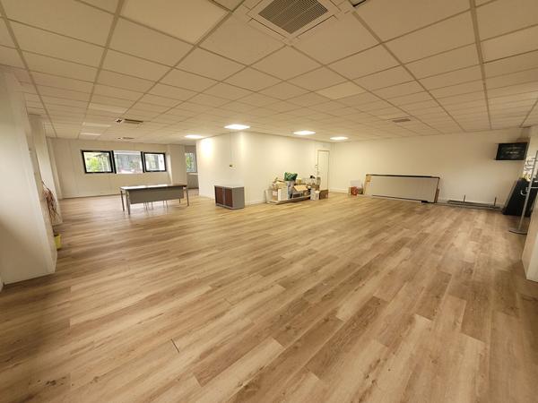 À LOUER - BUREAUX 124 m² - NANTES EST (PARC DE L'AUBINIÈRE)