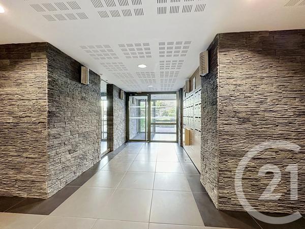 Appartement F4 à vendre  4 pièces - 74,66 m 2   FEYZIN  - 69