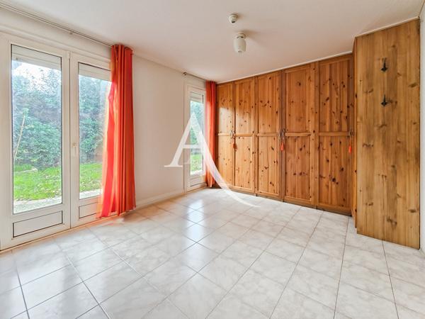 Maison T5 d'environ 120 m2, garage, piscine, dépendances Marseille 13011