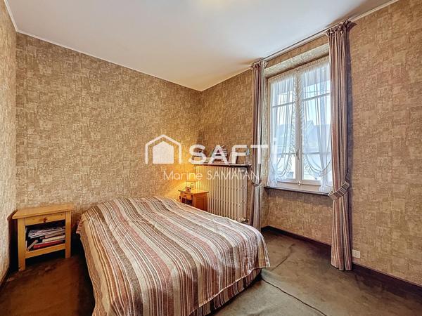 Maison de village à rénover 250 m2 avec jardin