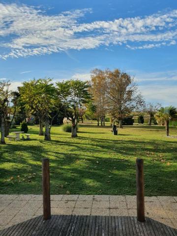 Pavillon plein pied 4 chambres, garage  + beau jardin