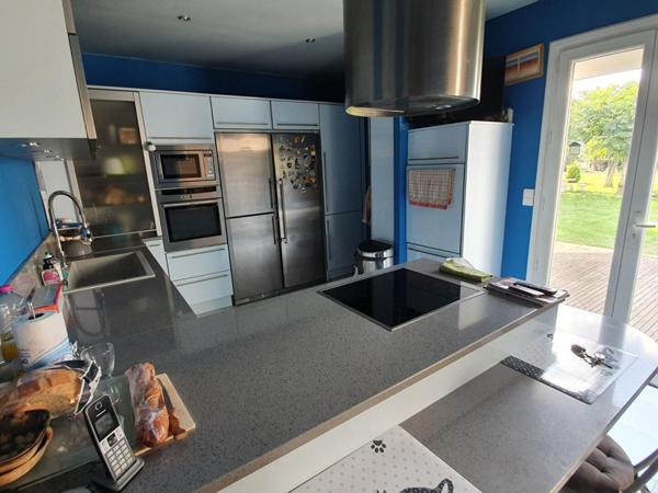 Pavillon plein pied 4 chambres, garage  + beau jardin