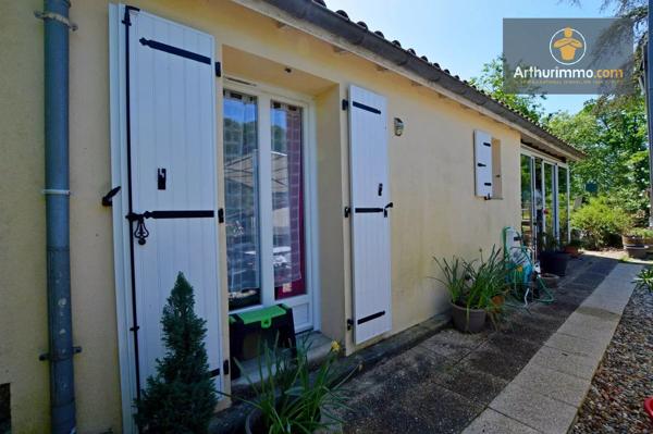 Vente                                                      Maison
                        
                     2 pièces                      45 m2                     à Duras