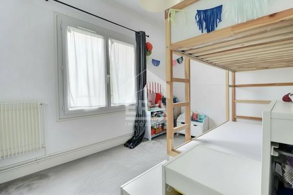 Titre : T3 traversant de 55 m² au 1er étage ? À 10 min de la Gare de Saint-Denis (RER D / Ligne H)