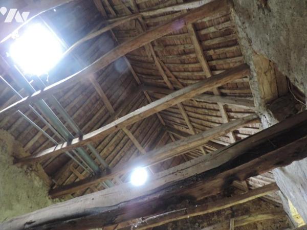 MAISON A RESTAUREE ANTIEREMENT 