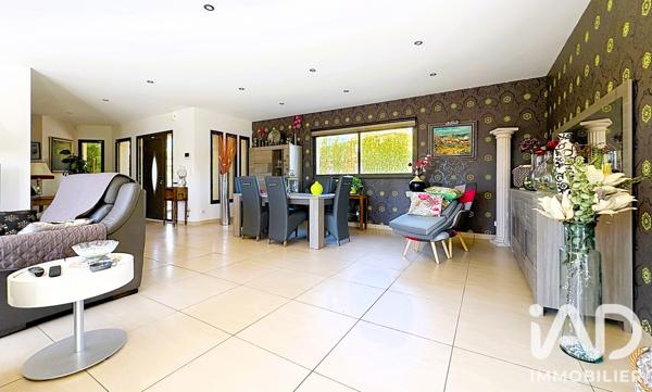 Maison à vendre 5 pièces 201 m² Millau