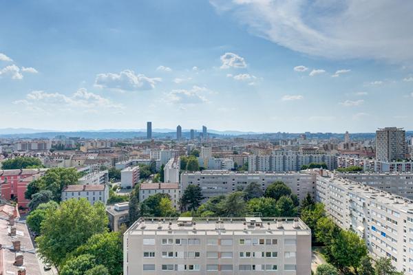 T2 - vue exceptionnelle, climatisation - Villeurbanne Flachet - VILLEURBANNE