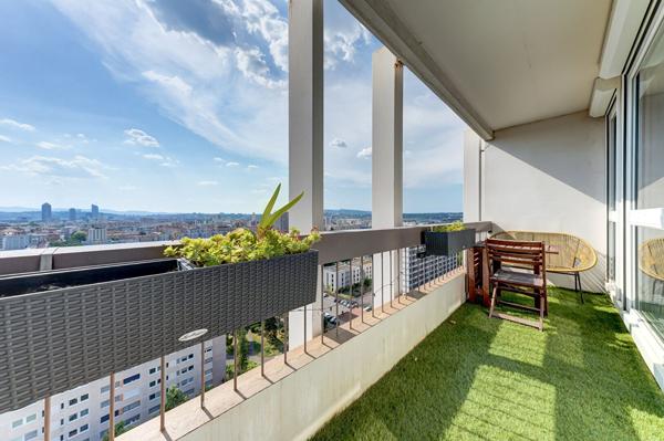 T2 - vue exceptionnelle, climatisation - Villeurbanne Flachet - VILLEURBANNE