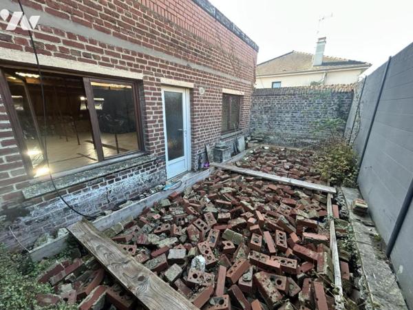 Local commercial/d'activités ou bureaux à vendre à CAMBRAI