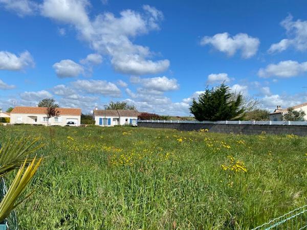 Terrain Longeville Sur Mer 679 m2