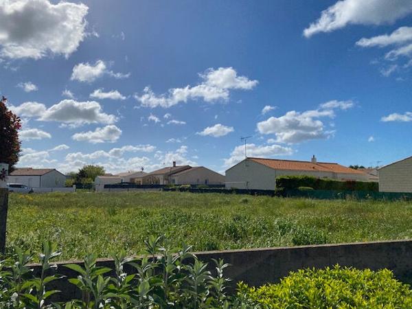 Terrain Longeville Sur Mer 679 m2